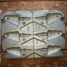 Moule à plombs têtes plombées 80g 120g 150g comme neuf avec Hameçons MUSTAD