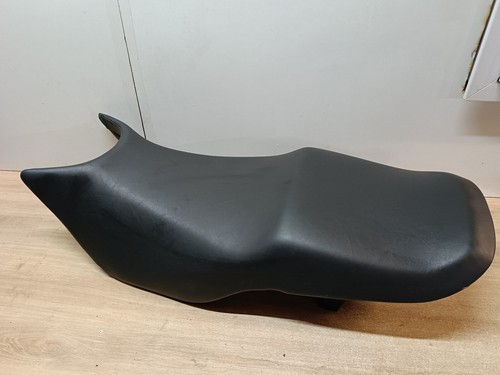 Une selle siege 650 v - siege,