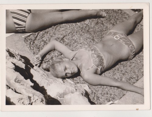 Bikini femme bronzant - sur, la