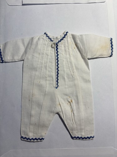 Vêtements pour poupée