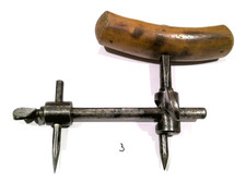 ANCIEN COMPAS BOURRELIER