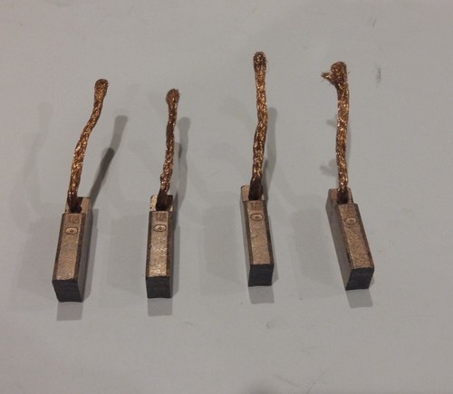 Brosse pompe direction - de, de