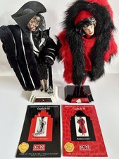 Deux Poupées Barbie "Cruella