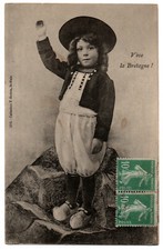CPA 29 - Folklore Breton (Finistère) - Vive la Bretagne ! (enfant en costume)