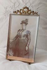 Ancien cadre porte photo chevalet noeud métal doré chapeau photo frame bow