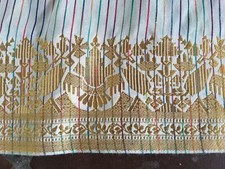 sari indien blanc et rose