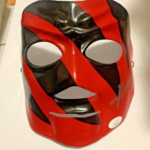 Kane wwe wrestling - star, signed