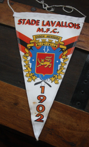 Superbe fanion 90s stade - superbe,