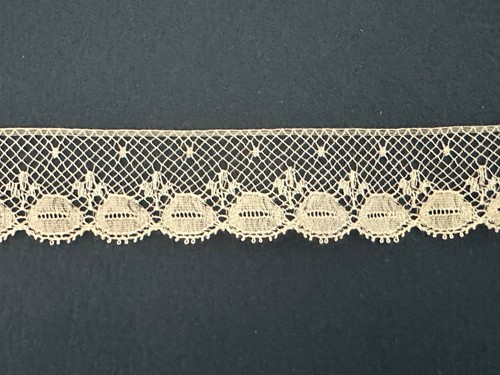 Ancienne dentelle fine - , écrue