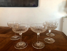 5 ÉLÉGANTES COUPES A