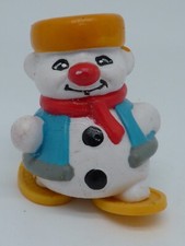 ANCIENNE FIGURINE PVC PLASTIQUE BOULI RAQUETTE NEIGE