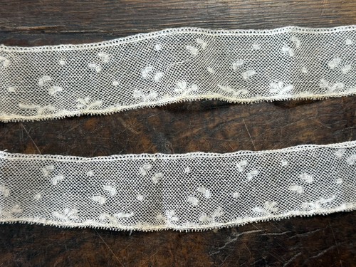 Dentelle ancienne bordure - -,