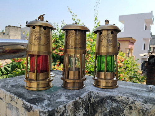 Ancienne lampe pétrole - lampe,