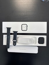 Apple Watch Serie 7 45 mm Boîtier Montre Connectée - Noir 
