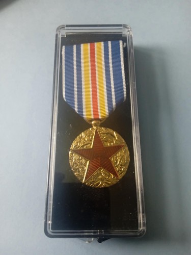 Medaille blesses avec sa - "blesses",