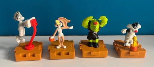 Lot figurines space jam - de,