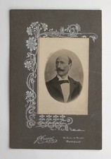 Portrait homme moustache ressemble peinture cadre - Photo ancienne reproduction