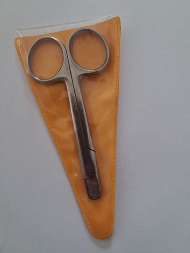 Ciseaux pour couper les - , bagues