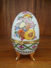 OEUF EN PORCELAINE BOITE A BIJOUX TRIPODE VINTAGE