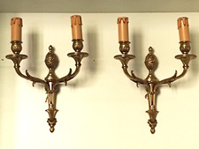 PAIRE D 'APPLIQUES  EN BRONZE  DORE ELECTRIFIES  EN TRES BON ETAT STYLE LOUIS 16