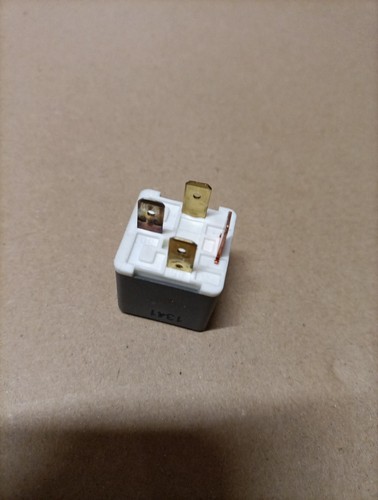Relais 12v audi 141951253 - 12v, /