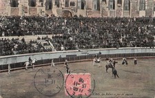 NÎMES - Courses de taureaux