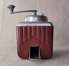 l'ideal de poupette jouet moulin bakelite alu ,cuisine ancien 