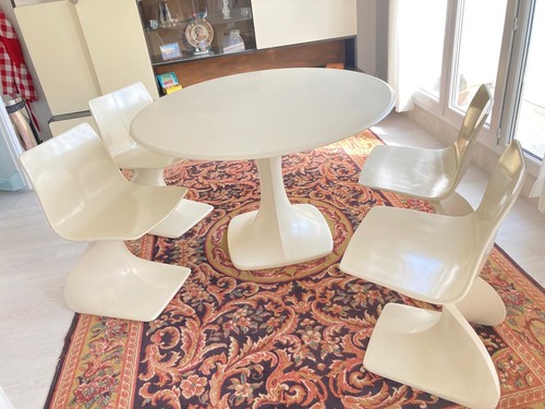 Ensemble table ronde chaise - table, et