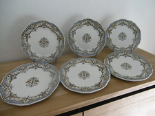 SERIE DE SIX ASSIETTES PLATES FAIENCE GIEN DECOR ENFANTS AUX PRESSOIRS Lot 2.