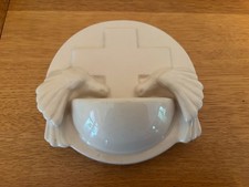 Ancien Benitier En Faience de Dèvres Décor De 2 Colombes Par Jeanne FERREZ