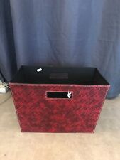 PORTE REVUE PORTABLE EN CUIR TRESSÉ COULEUR BORDEAUX