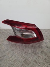 Feu arriere principal gauche