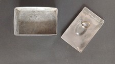 Tabatière ancienne en étain, / boite à priser. BE