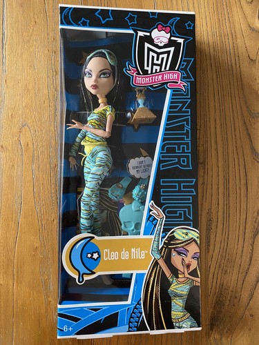 Cleo nile v7974 monster - nile,