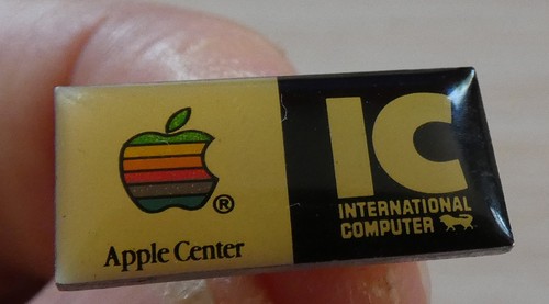 Petit pin societe apple logo - societe,