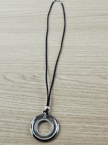 Collier fantaisie pendentif