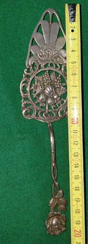 Antiquite objet vitrine pelle - objet,