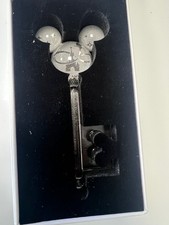 Clé Disneyland Paris – Pass Annuel (Arribas) Édition limitée à 400 exemplaires