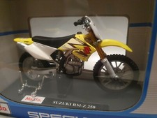 1:18 MAISTO Suzuki Rm-Z 250 #0