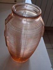Vase en  verre  teinte ambre d’époque  Art Déco. Vers. 1935