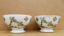 Creil et Montereau 2 Anciens petits bols sur pied douche en faience Blanche