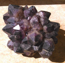 Minéraux Géode De Améthyste Violet Gros Cristaux, Brésil