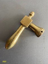 Antique  Poignée de Porte en Laiton ou Bronze ( Trou carré 8 mm x 8 mm ) VINTAGE