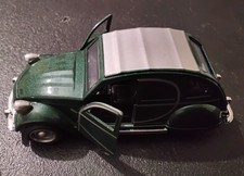 Voiture Miniature Citroën 1/43ème à friction Verte (C7)