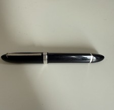 MAGNIFIQUE STYLO ROLLER OMAS 360 EN RESINE NOIRE - FINITION PLATINUM