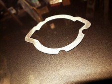 1 JOINT D'EMBASE MOTEUR POUR MOBS PIAGGIO " CIAO "