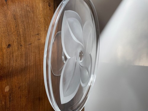Plat sur pied - en, cristal