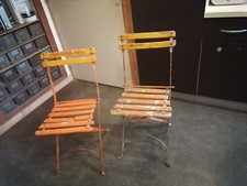 2 chaises bistrot 1930 terrasse fer pliantes Champigneulles a restaurer