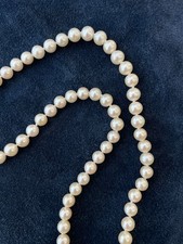 Collier de perles blanches cultures fermoir or 18 carats 18k 750