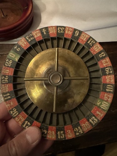 Vintage table top roulette - vintage,
